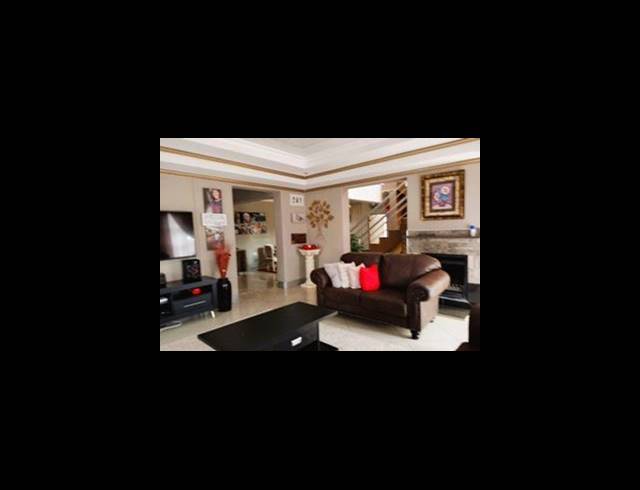 4 BEDROOM HOUSE FOR SALE IN WOODHILL ESTATE
